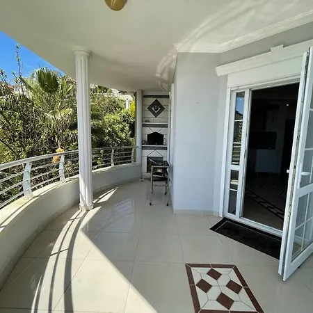 Elit 4 Villas 아파트 알란야
